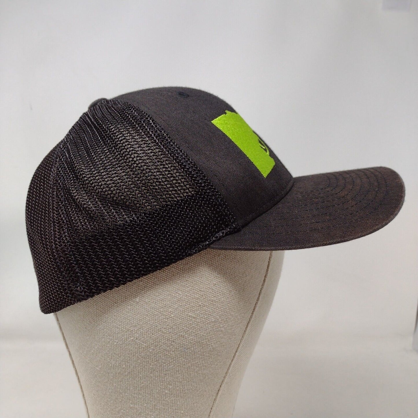 Idaho Gun Fitted Mesh Back Trucker Hat Black OSFA Flexfit Embroidered