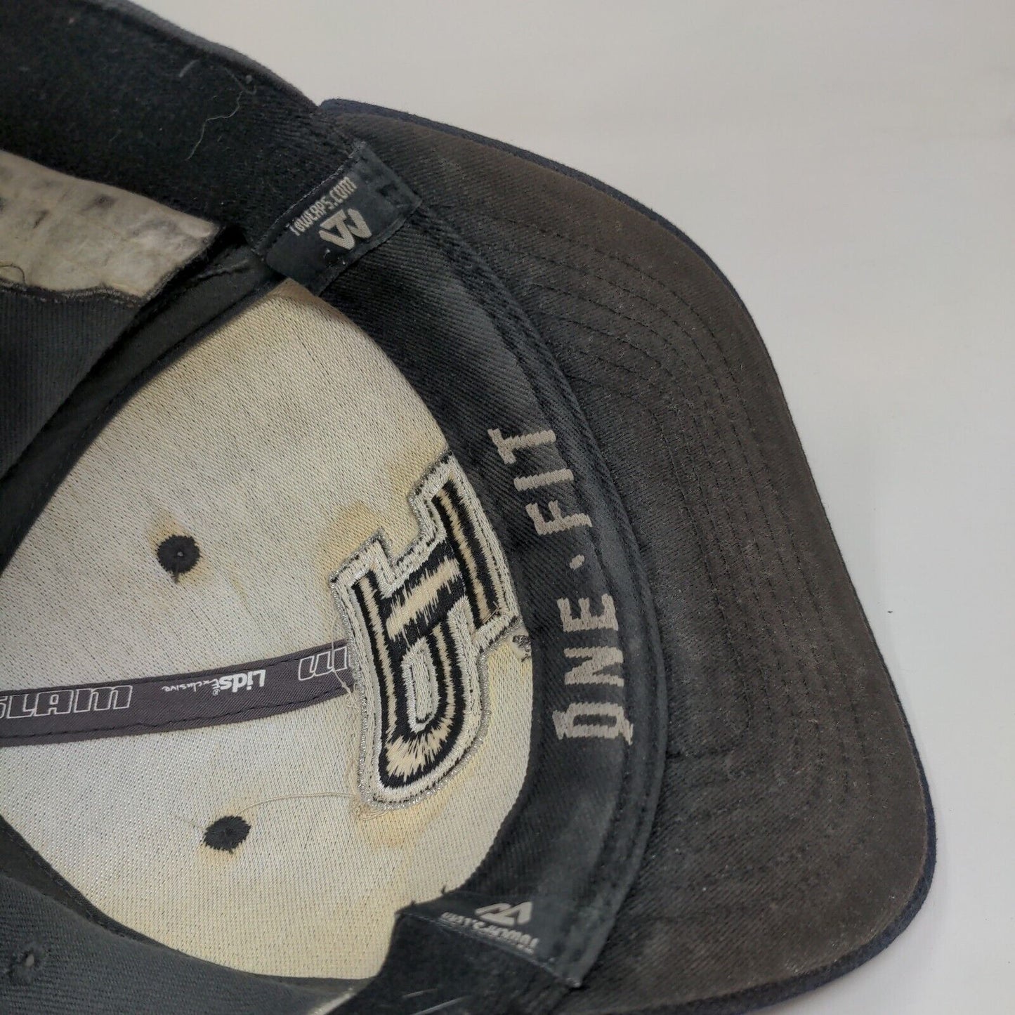 Purdue Boilermakers Fitted Hat Gray OSFA Embroidered Logo Top of the World NCAA