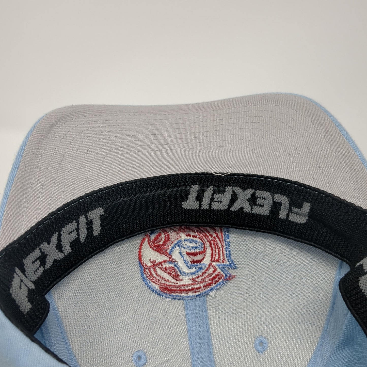 Falcons Fitted Hat Blue Medium Embroidered Logo Stretch Flexfit Yupoong