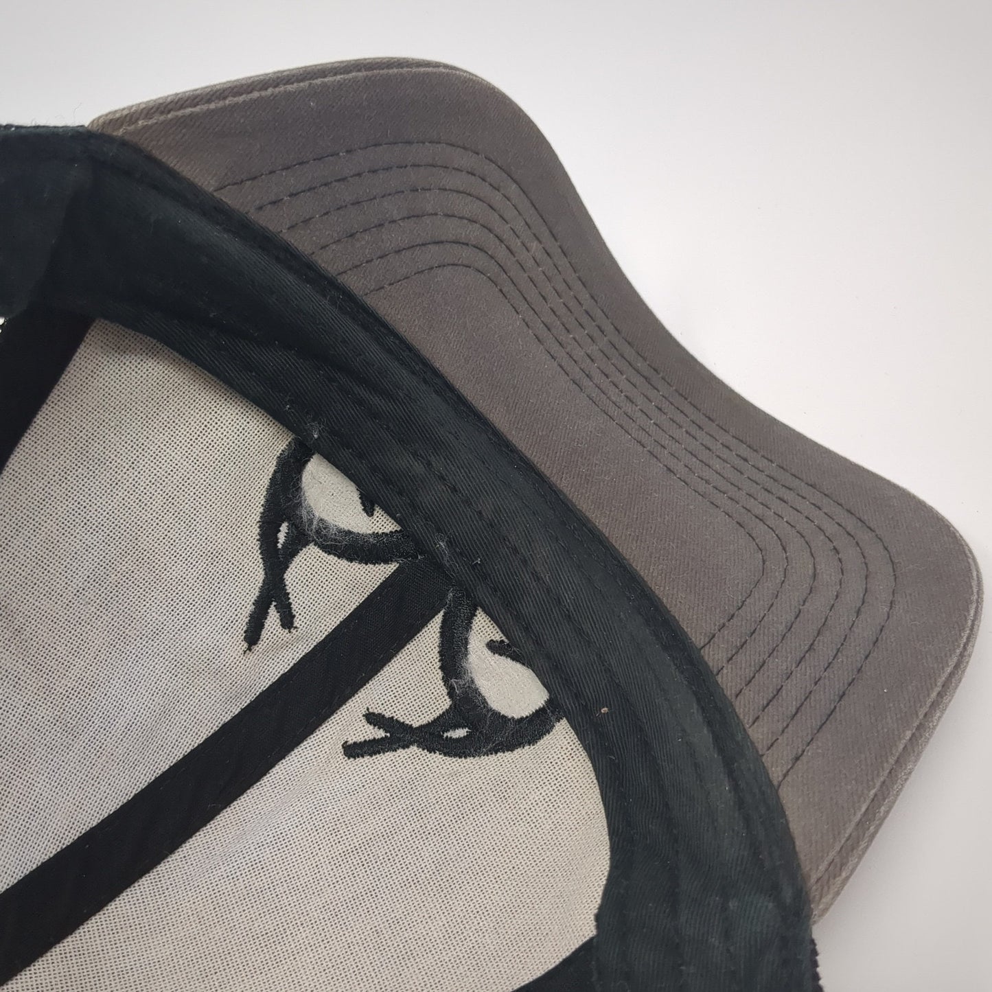 Realtree Outfitters sdnapback Trucker Hat Gray One Size Adjustable Mesh Back