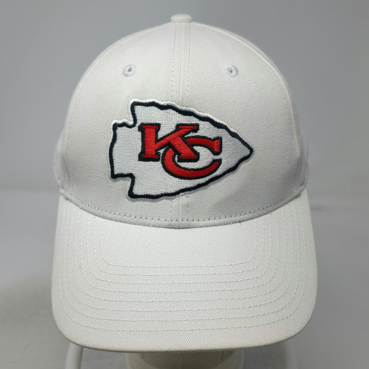 Kansas City Chiefs NFL Team Apparel White One Size Strapback Cap Curved Brim