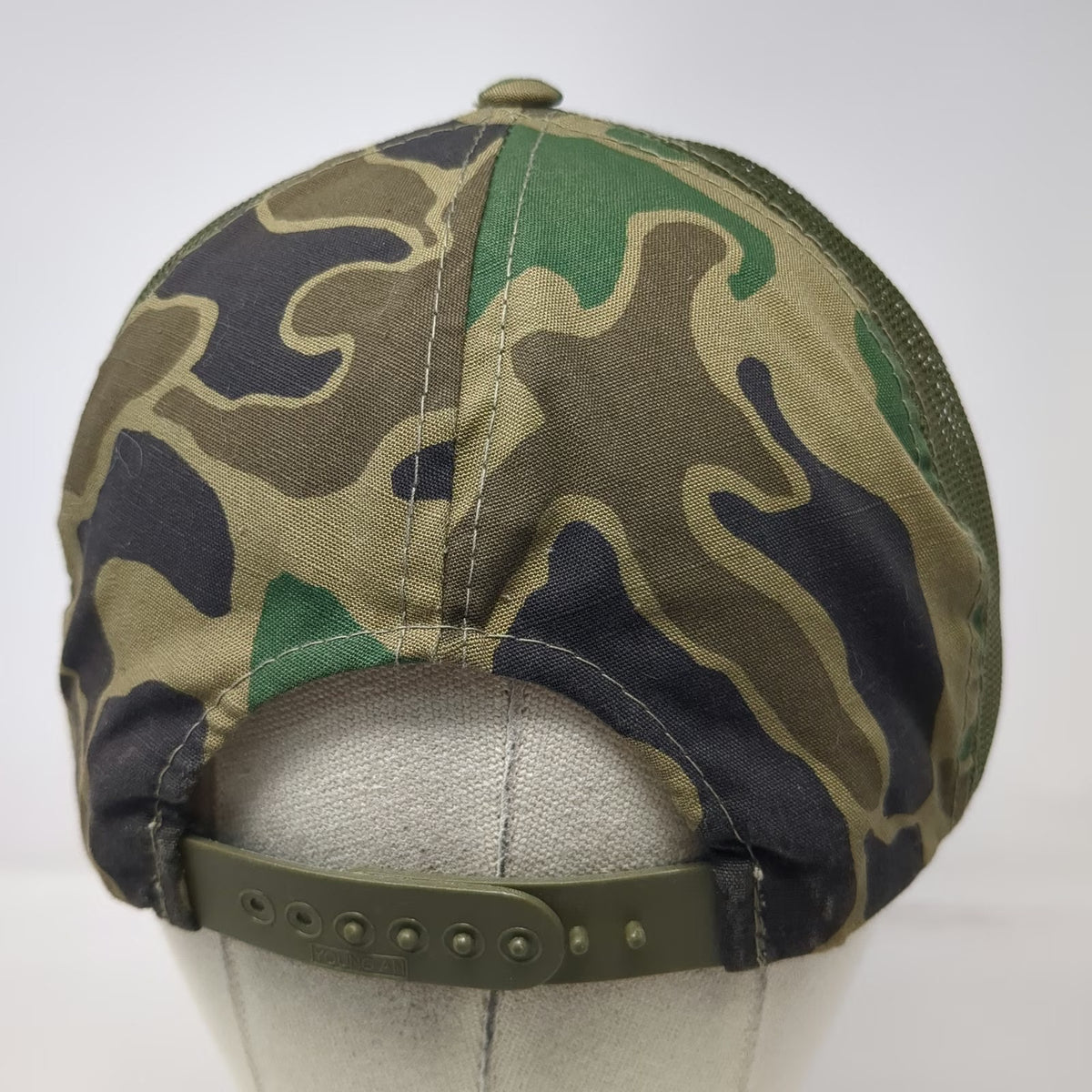 Schmidt 5 Panel Green Brown Black White One Size Hat Mesh Snapback Camo Tree