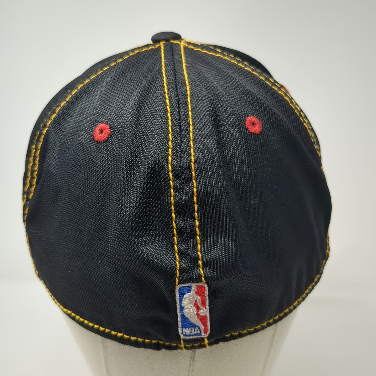 Adidas Miami Heat NBA Black Red Gold Hat Size M Contrast Stitching Stretch Fit