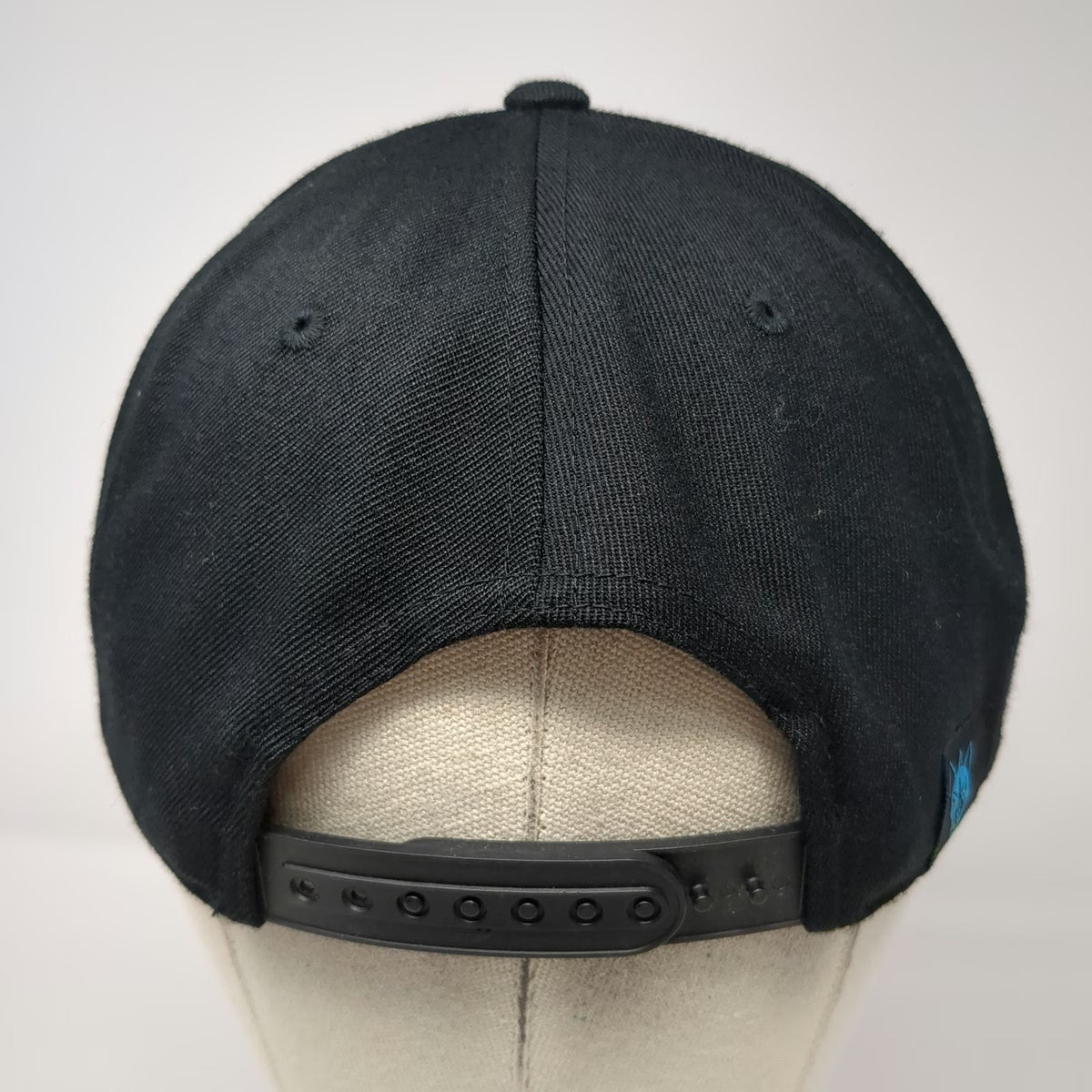 Yupoong Snapback Black Hat One Size Blue Hyena Patch Flexfit 110 Structured Cap