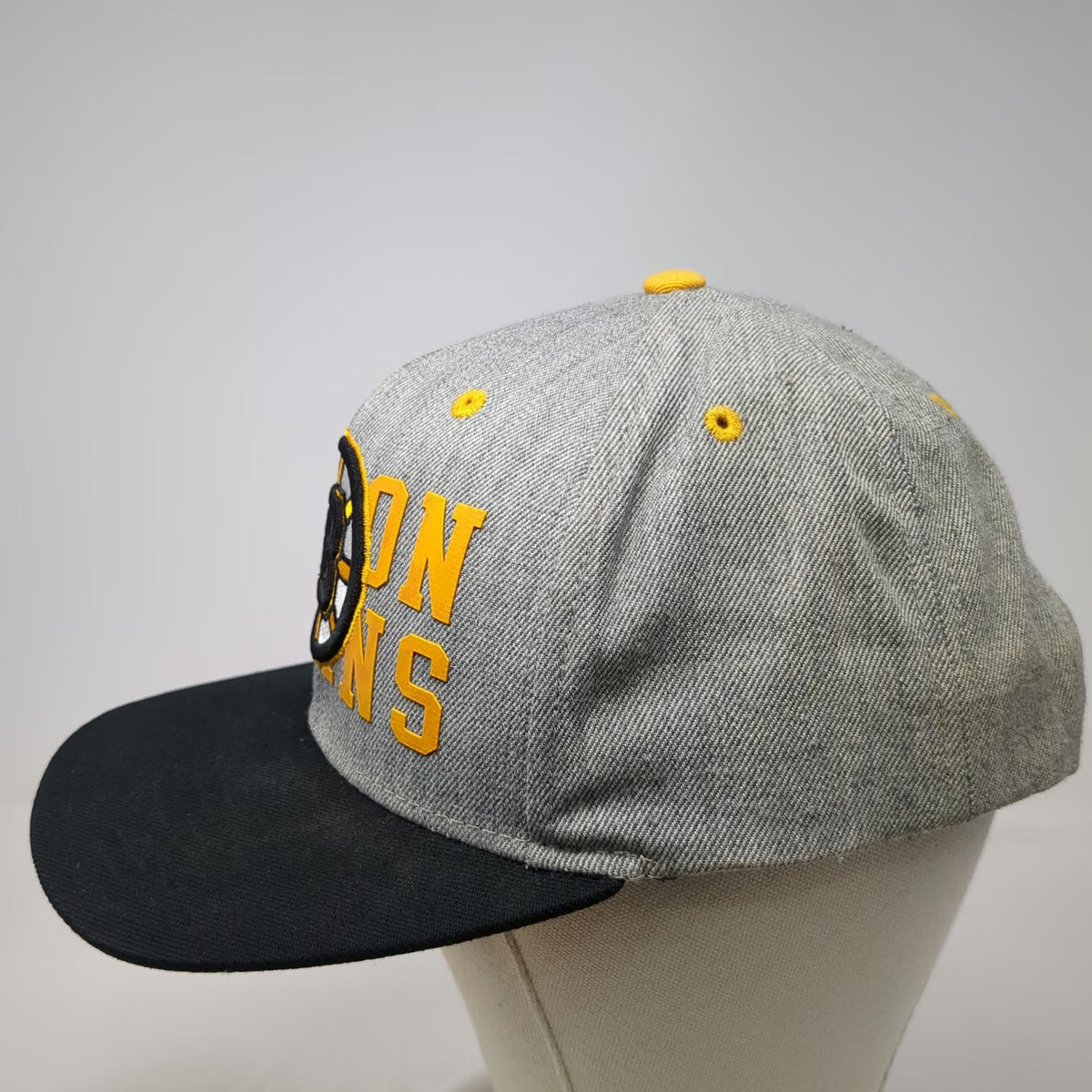 Reebok Boston Bruins NHL Gray Snapback Hat Signed Autographed Seidenberg Boychuk