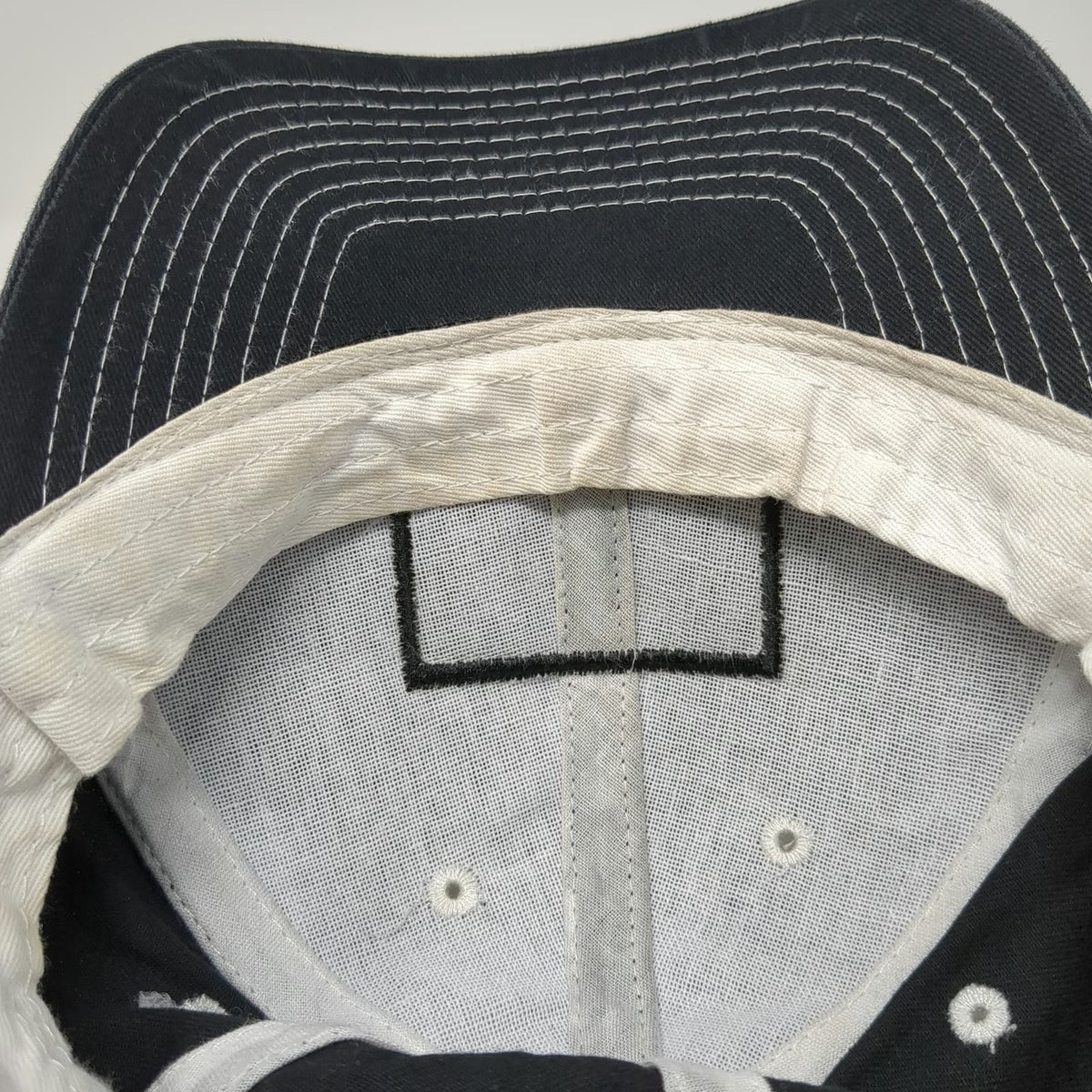 Cutty Whisky Baseball Cap Black One Size White Contrast Stitching Logo Patch Hat