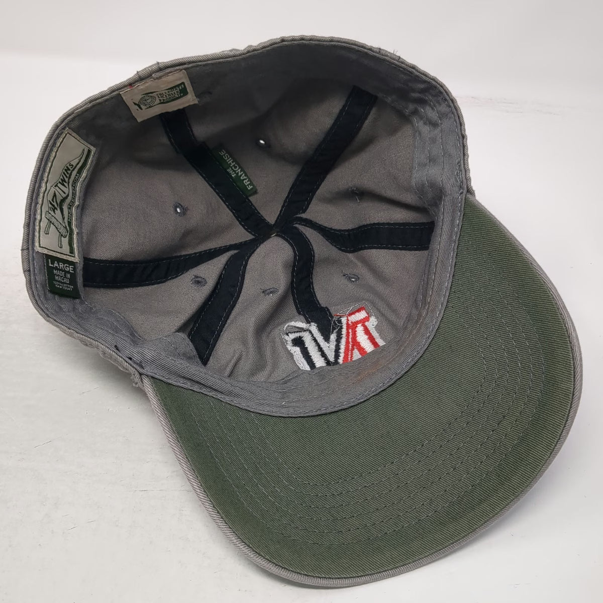 '47 Northeastern Huskies NCAA Gray L Cap Hat Green Underbrim Cotton Embroidered