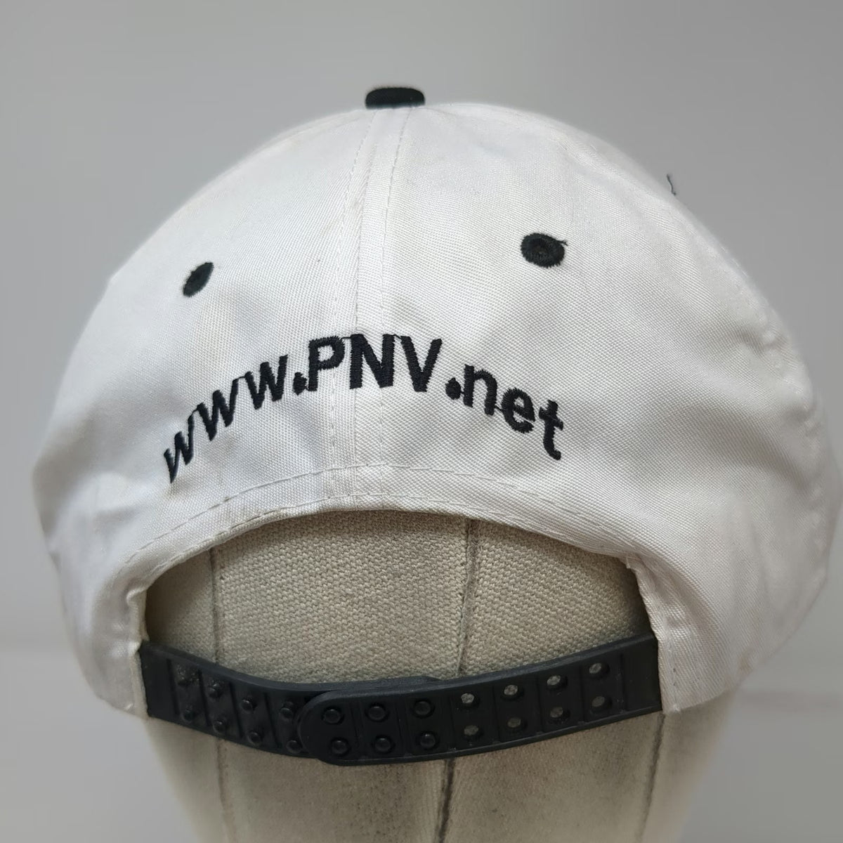 Headmost Snapback White One Size PNV Road Sign Logo Black Contrast Brim Hat