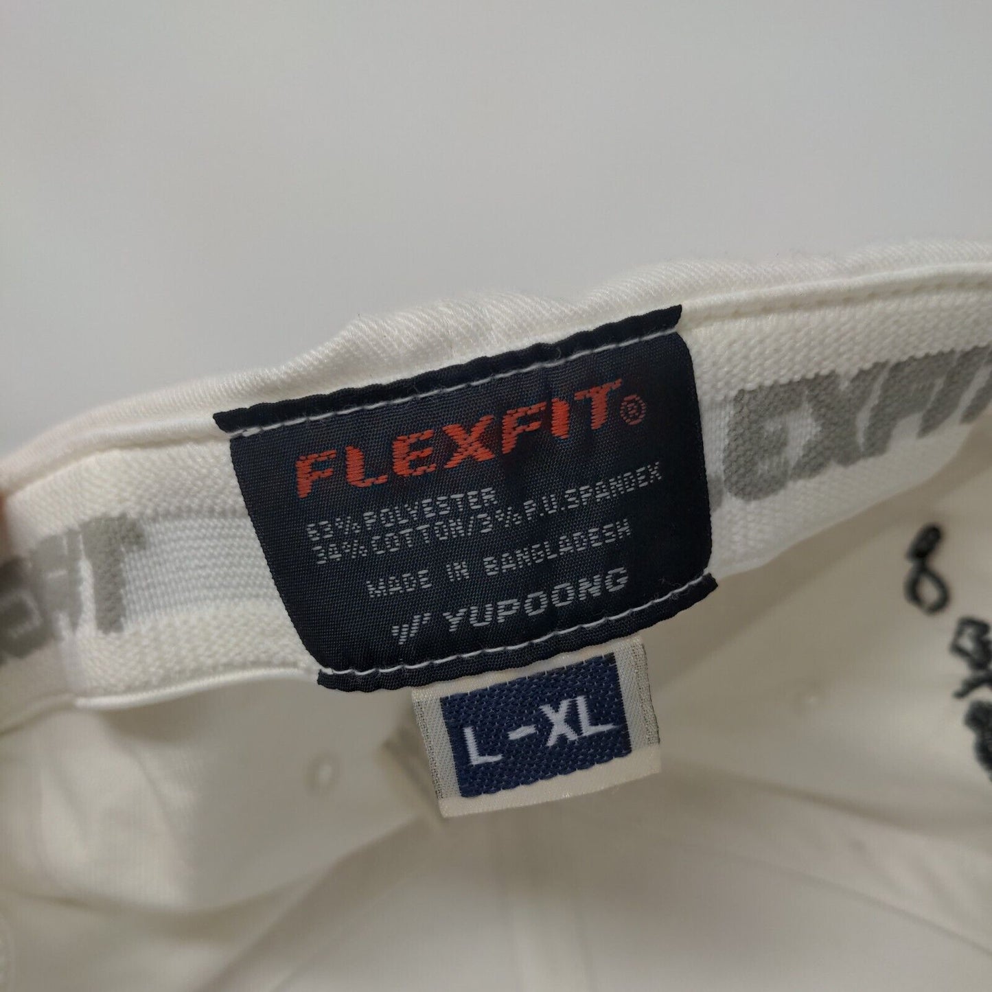 Air Maui Fitted Hat White L/XL Embroidered 6 Panel Flexfit Yupoong