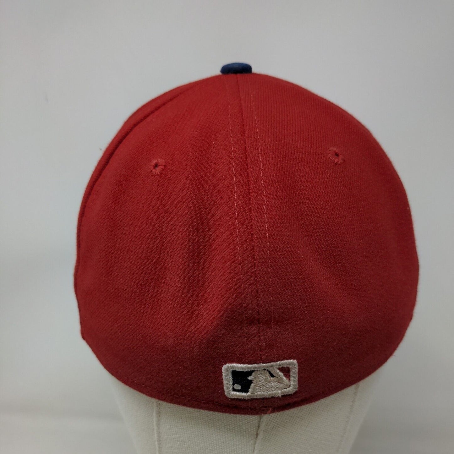 New Era Men's Fitted Hat Red Size 7 1/4 Embroidered Philadelphia Phillies Logo