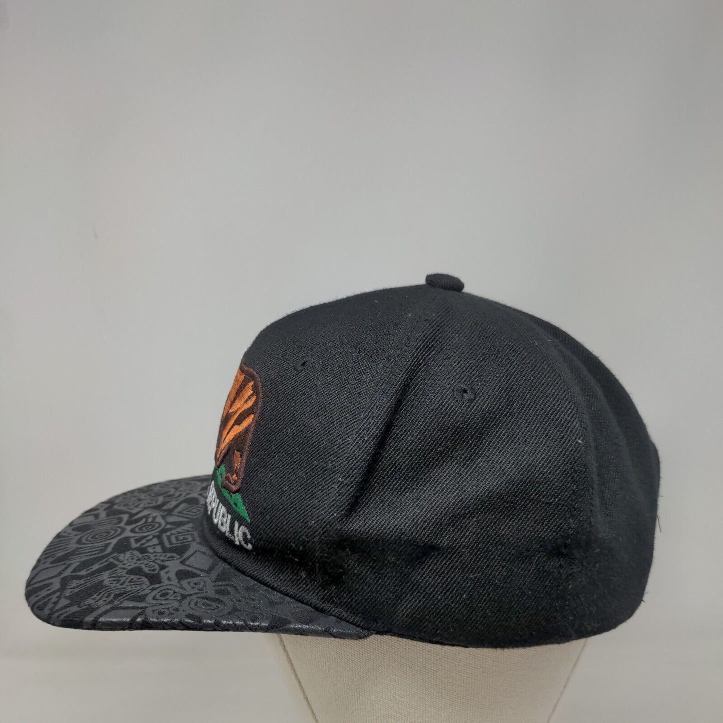 California Republic Snapback Hat Black One Size Adjustable Embroidered Big Bear