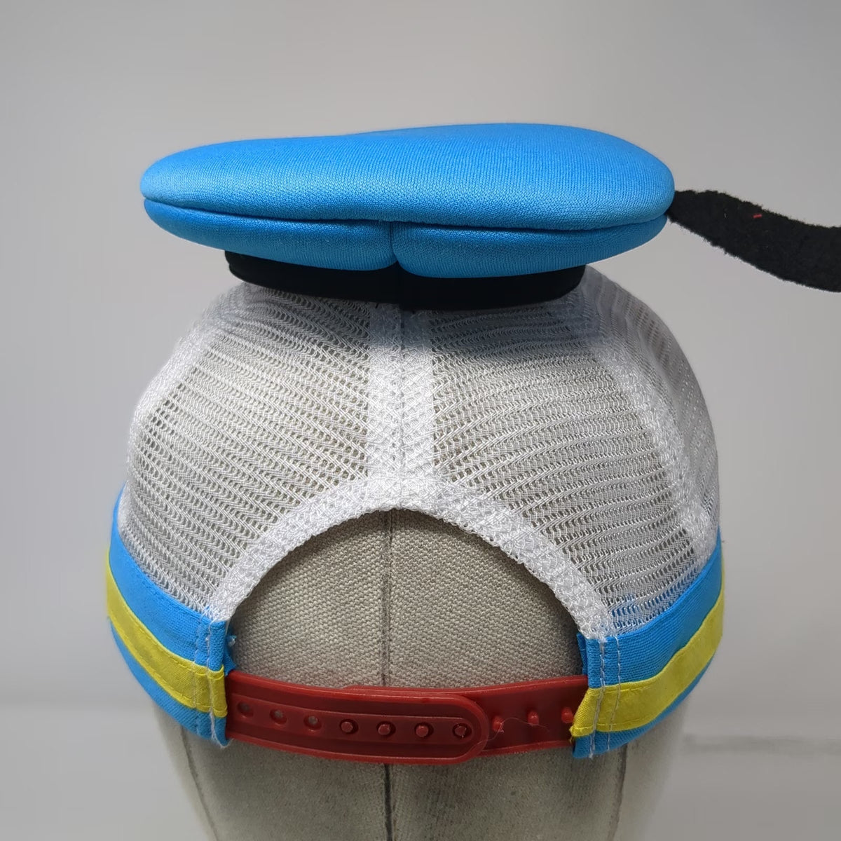 Disney Trucker Hat White Yellow Blue One Size Donald Duck 3D Character Mesh