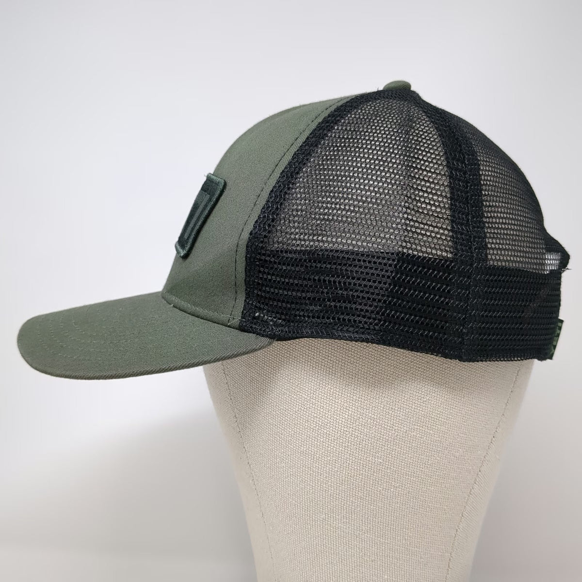YETI Trucker Hat Green Black One Size Snapback Mesh Back Patch Logo Outdoor Hat