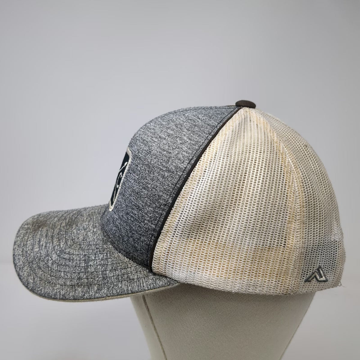 Pacific Headwear Trucker Hat Gray One Size Cactus Arrows Patch Mesh Back Hat