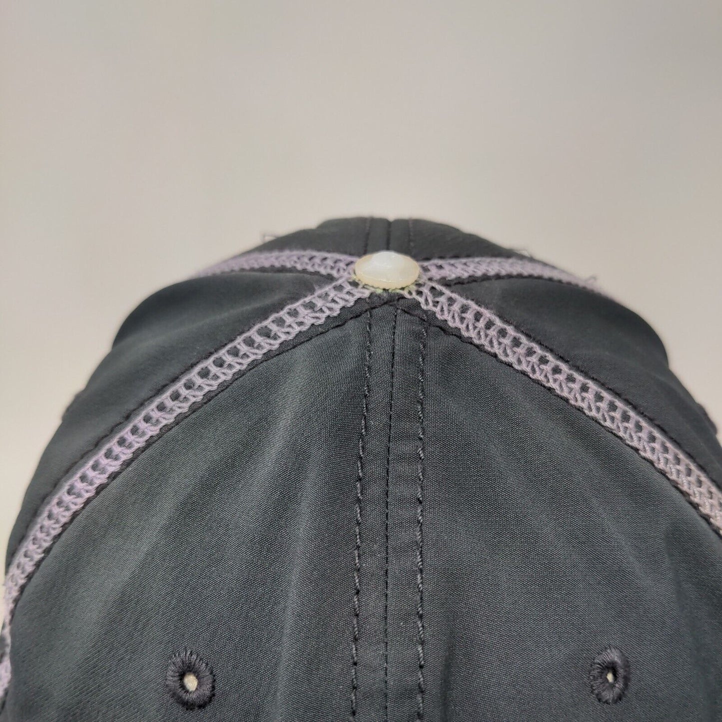 Under Armour Fitted Hat Large/XL Black Embroidered Logo Vent Holes