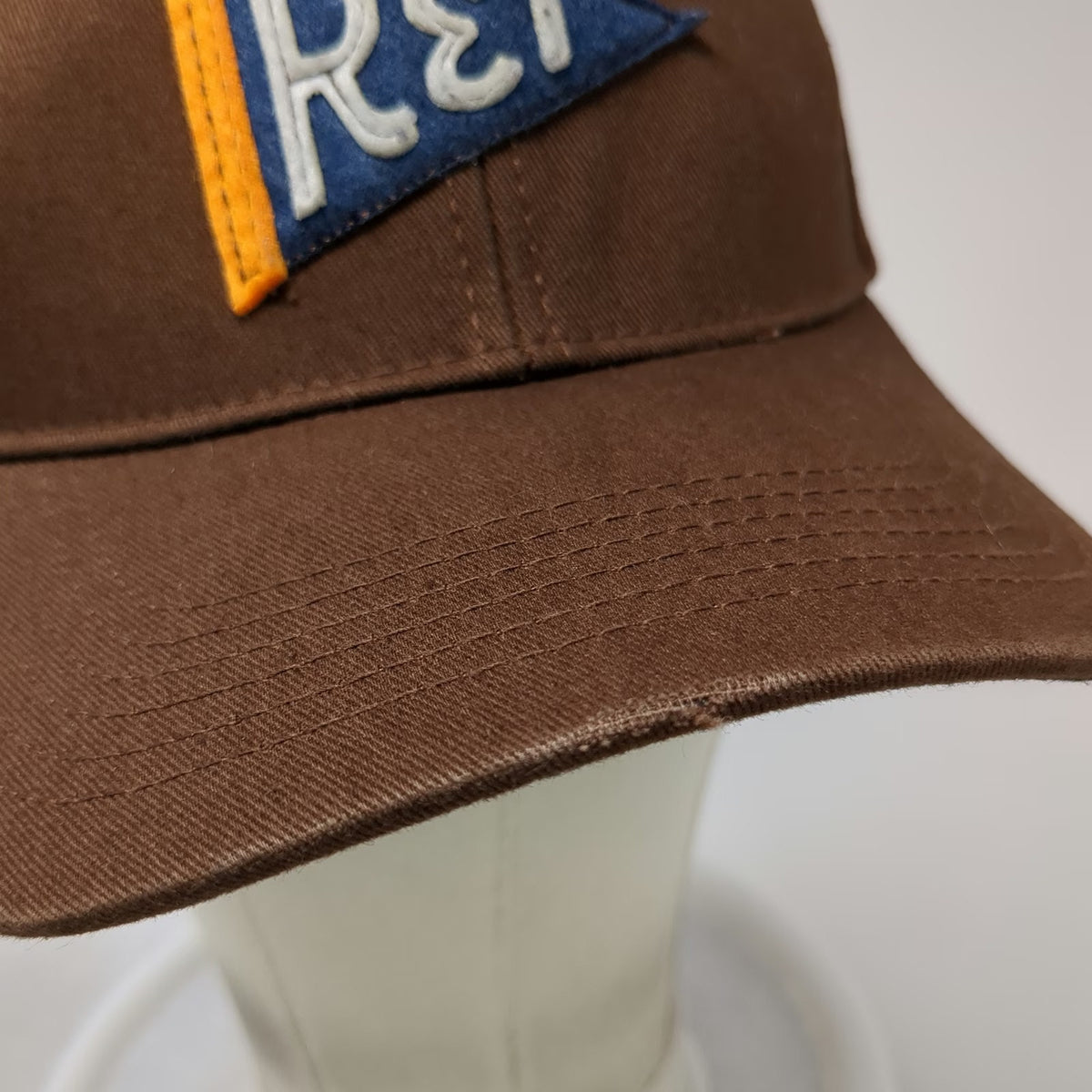 REI Snapback Hat Brown One Size Embroidered Pennant Logo Patch Cotton 6 Panel