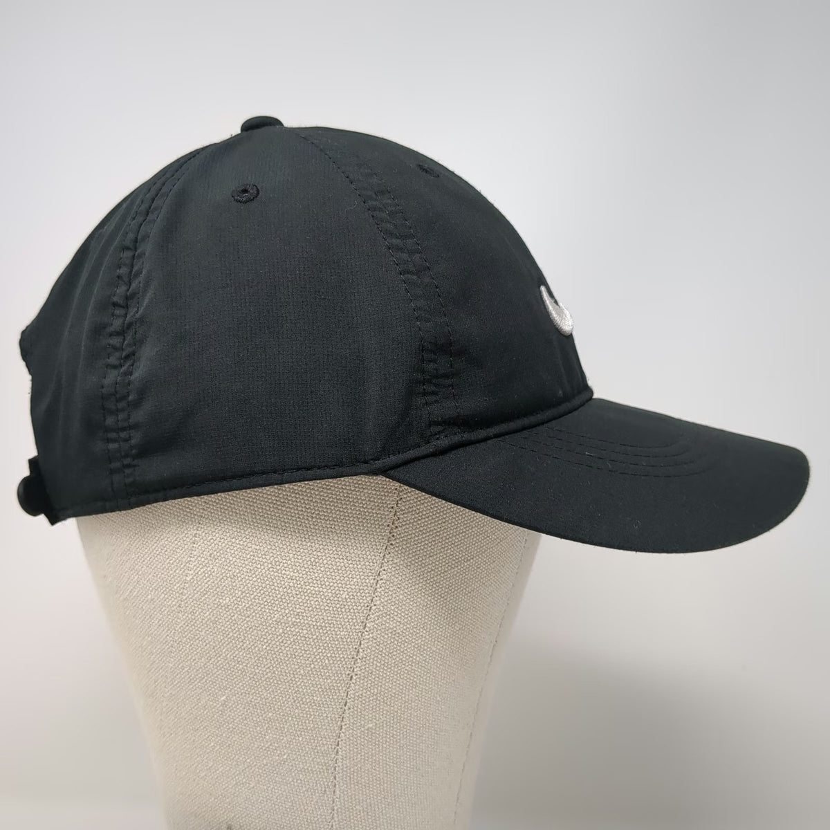 Nike Golf Baseball Cap Black One Size Embroidered Swoosh Strapback Sport Hat