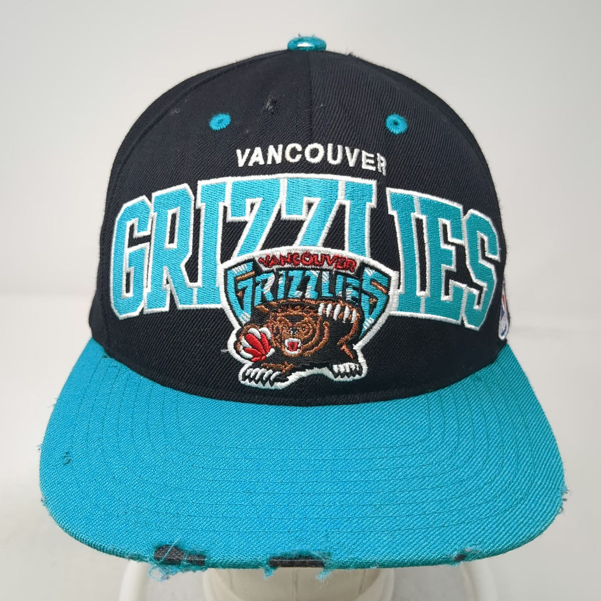 Mitchell & Ness Vancouver Grizzlies NBA Snapback Hat Black Blue One Size Wool Flat