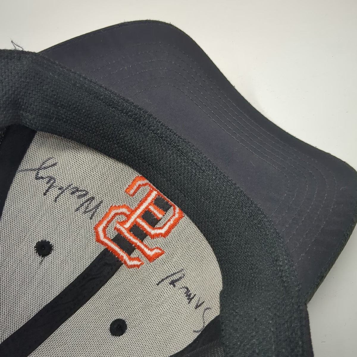 San Francisco Giants MLB OC Sports Baseball Cap Black One Size SF Logo Strapback