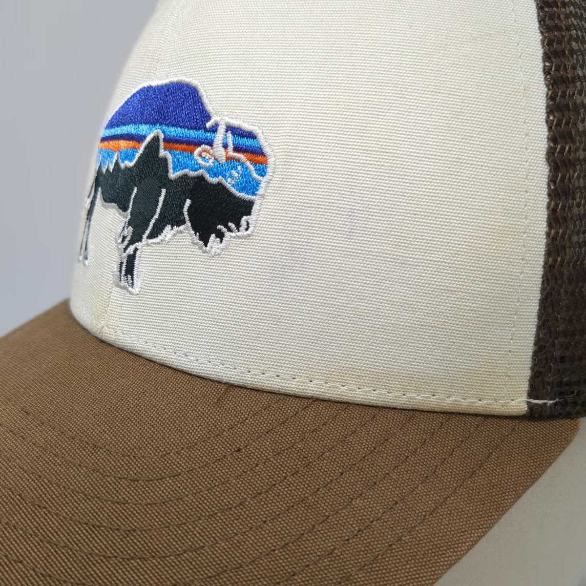 Patagonia Trucker Hat Brown Beige One Size Bison Logo Mesh Snapback Hiking Cap