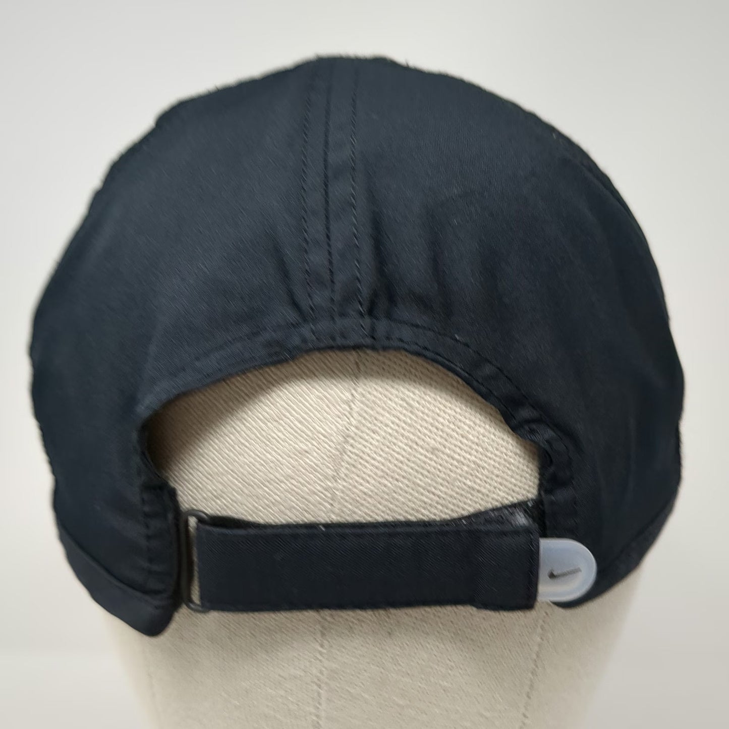 Nike Baseball Cap Black One Size Featherlight Dri-FIT Adjustable Swoosh Logo Hat