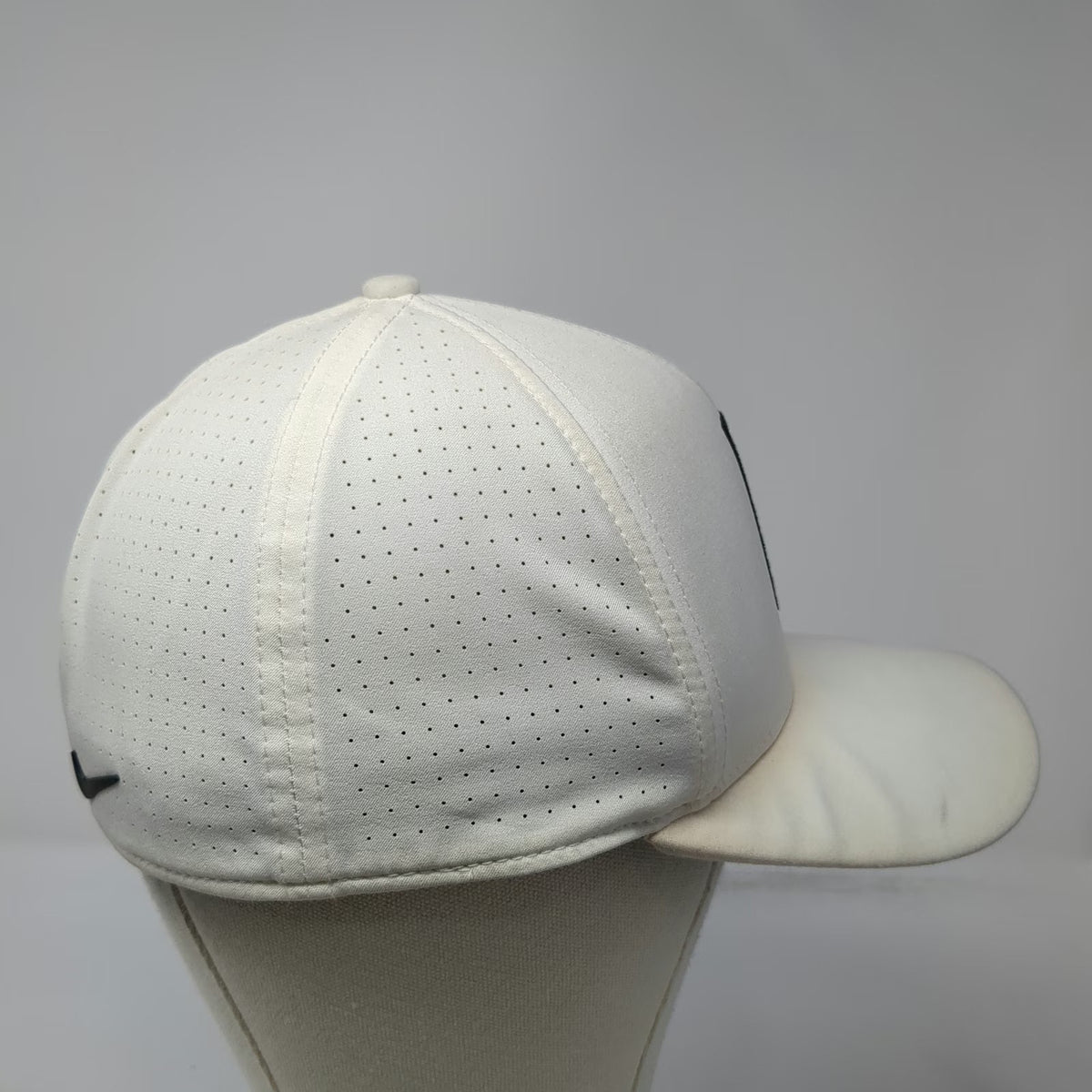 Nike Baseball Cap White L Tiger Woods TW Logo Dri-FIT Perforated Classic 99 Hat