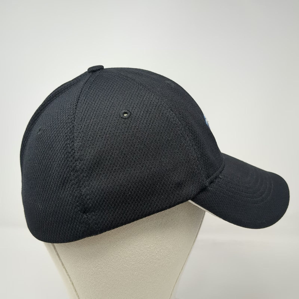 Nike Baseball Cap Black M Fitted Husky Mascot Polyester Mesh Performance Hat