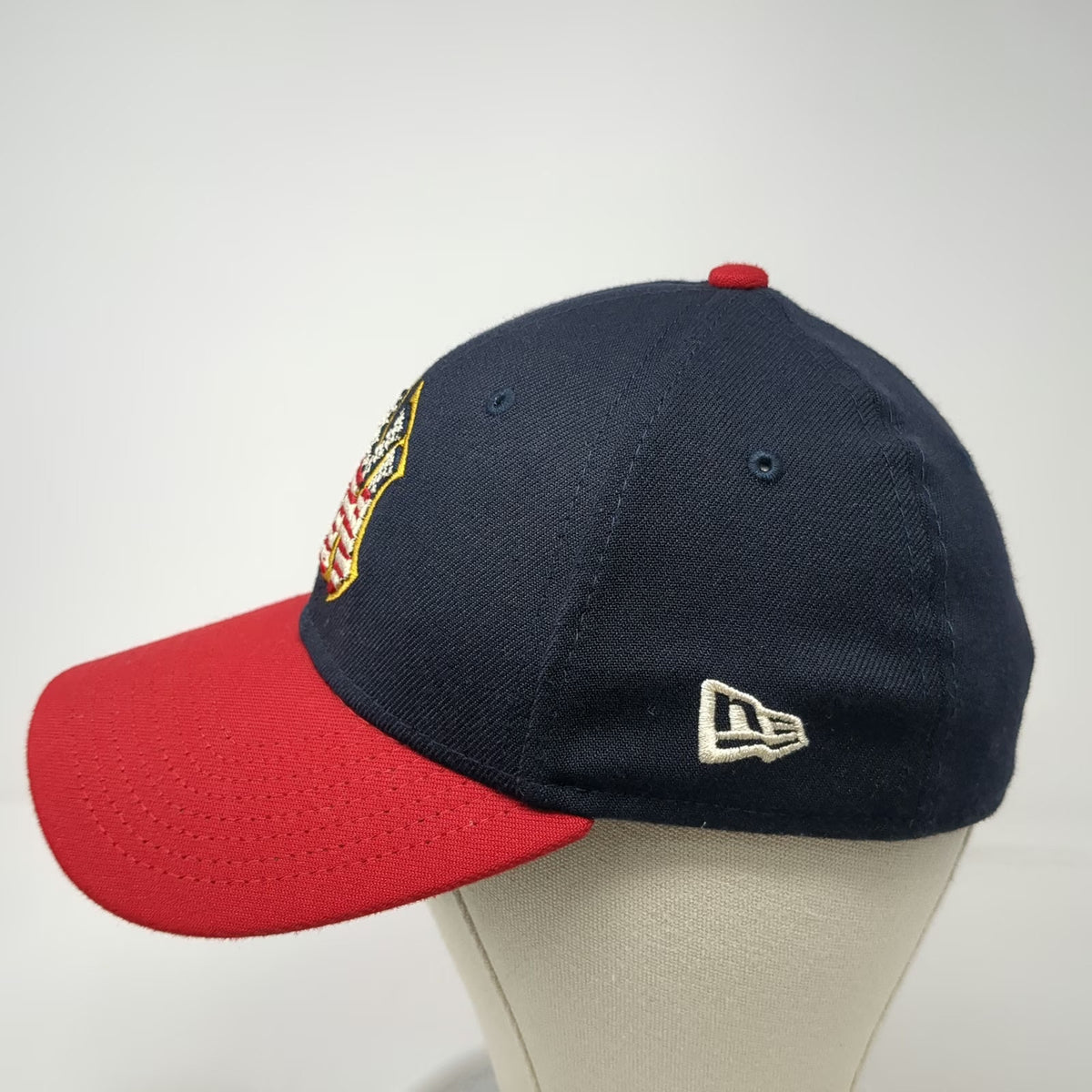 New Era New York Yankees MLB Baseball Cap Blue Red M 39THIRTY Side Patch Logo