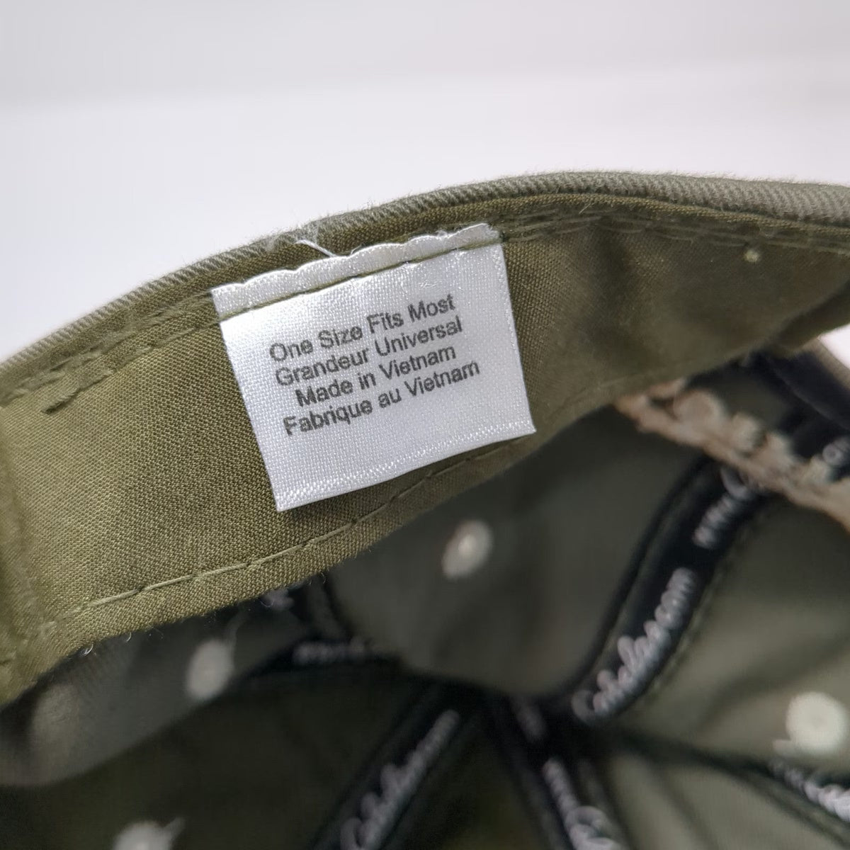 Cabelas Baseball Cap Green One Size Slideback Worlds Foremost Outfitter Hat