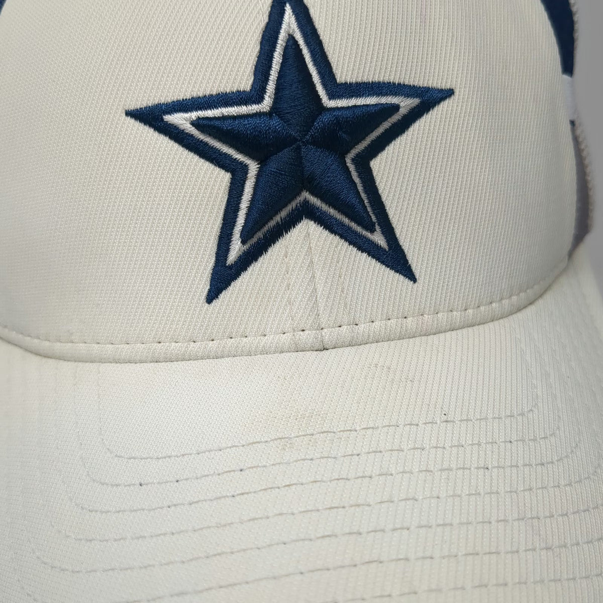 Dallas Cowboys NFL Reebok Cap White Blue XL Mesh Back Onfield Stretch Fit Logo