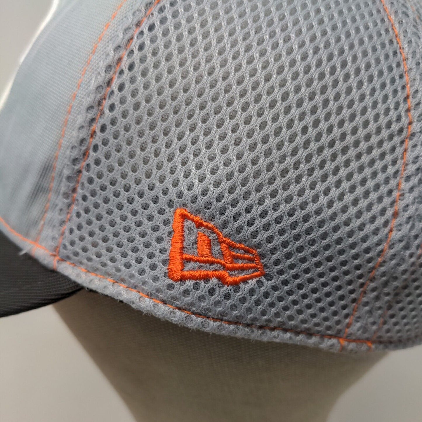 New Era Men's Fitted Hat Gray Size M/L Embroidered Cincinnati Bengals Logo