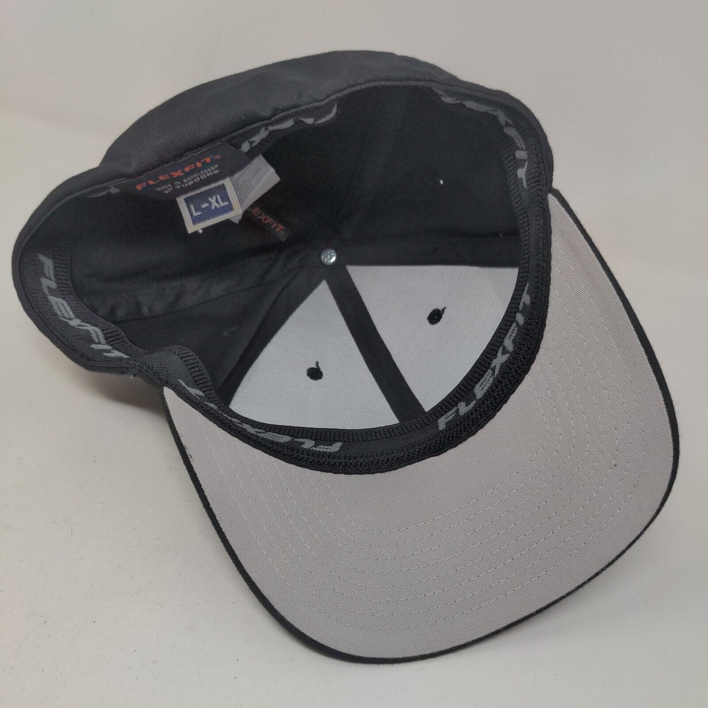 Yupoong Men's Fitted Hat Black Size L-XL Flexfit Polycotton Blend ECS Workshop