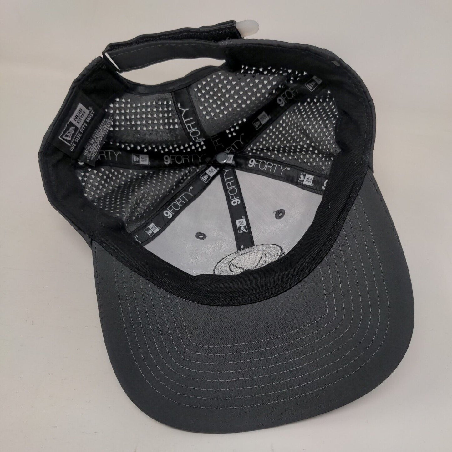 Valencia Trails Racquet Club Strapback Hat Gray OSFM New Era 9Forty
