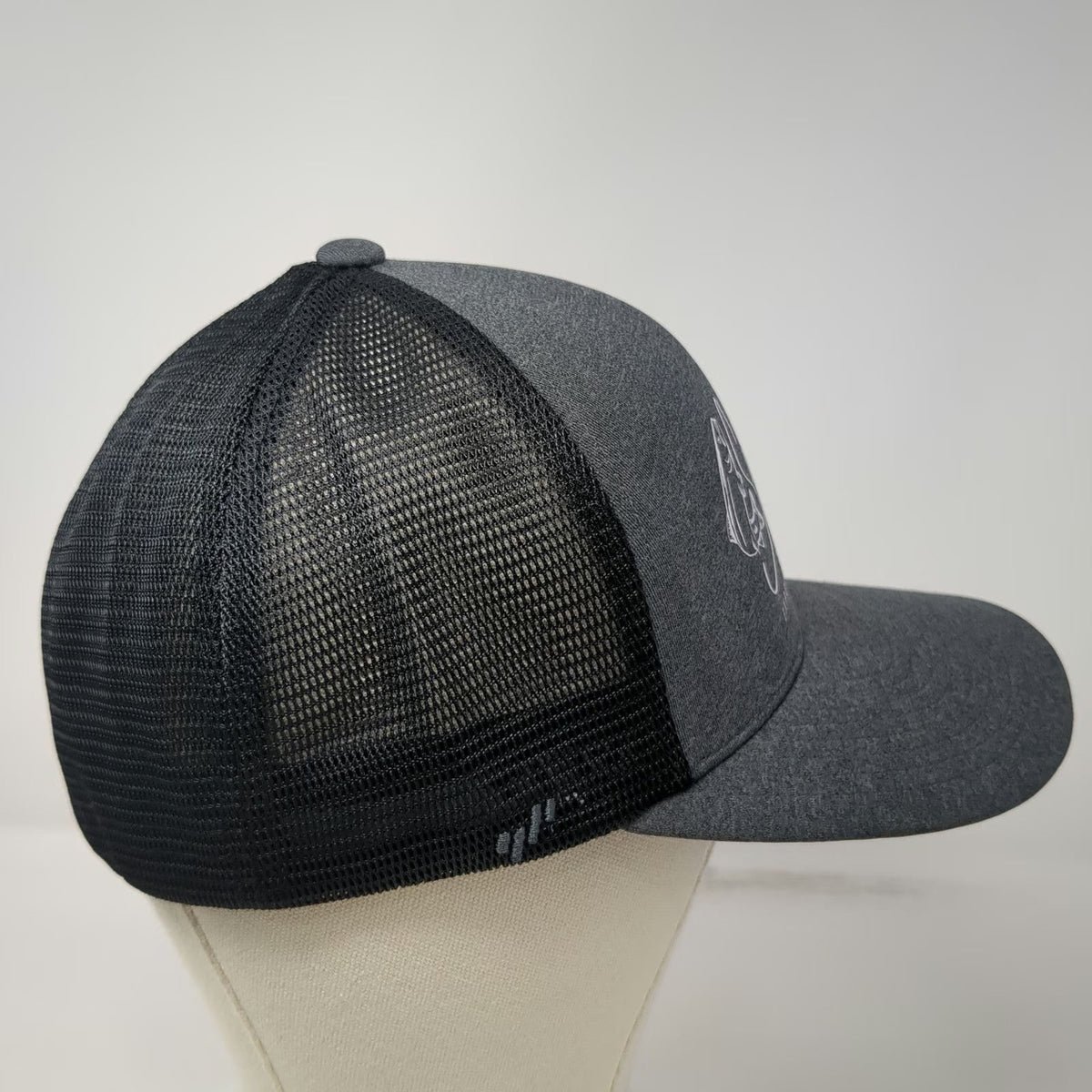 Flexfit Baseball Cap Gray XL Soldotna Trophy Lodge Alaska Fishing Mesh Hat