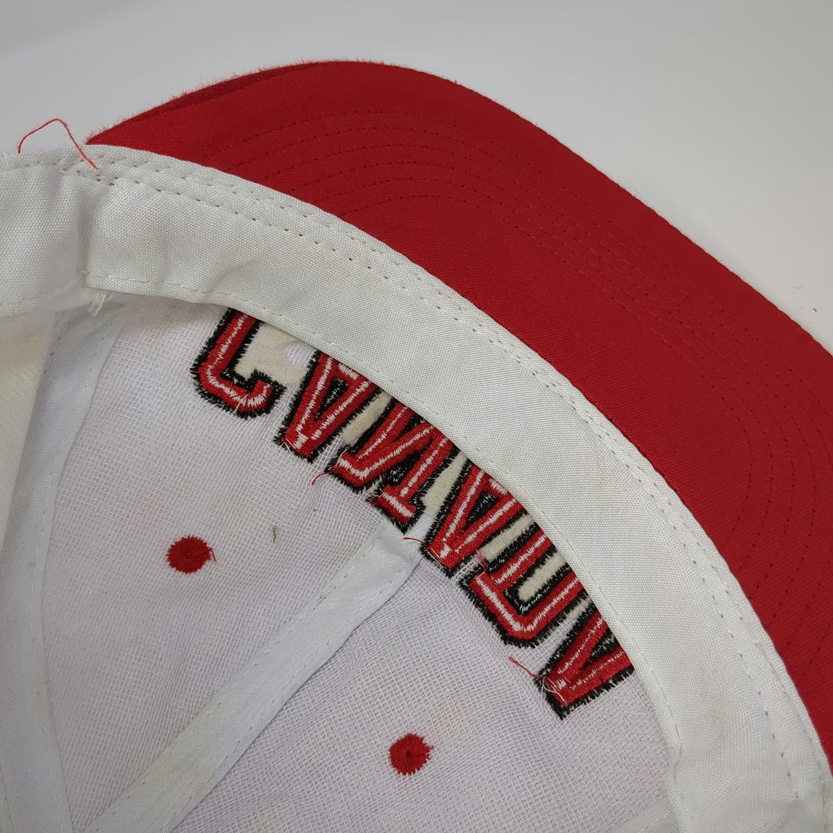 Snapback Hat White Red One Size Canada Embroidered Flat Brim Two Tone 6 Panel