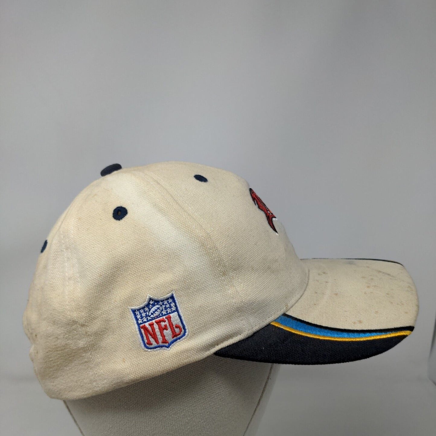 Reebok NFL Strapback Hat Tampa Bay Buccaneers Super Bowl XXXVI Champion Distress