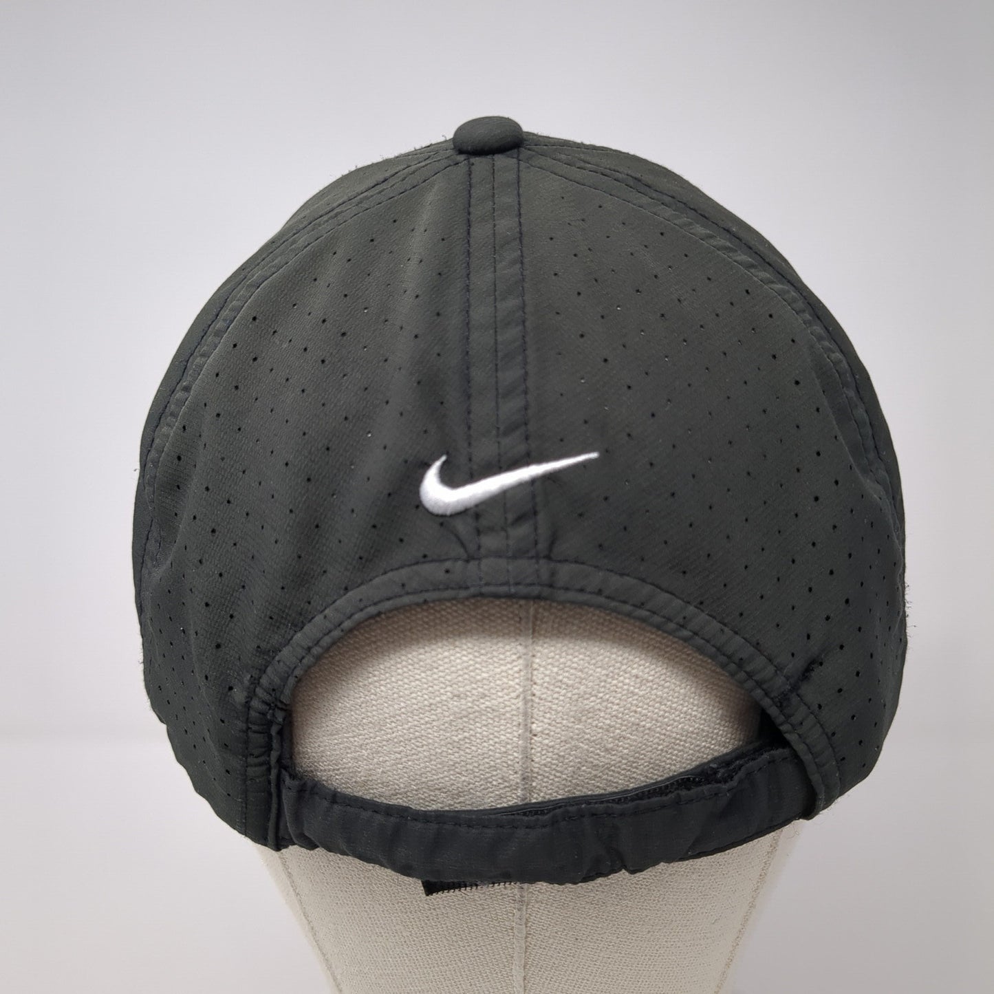 Nike Golf Strapback Hat Black One Size Adjustable Embroidered Swoosh Logo