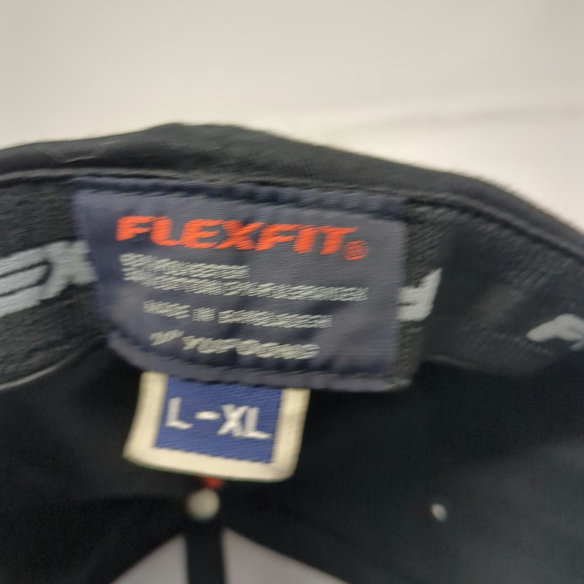 Flexfit Baseball Cap Black XL Freightliner Trucking Logo Embroidered Hat