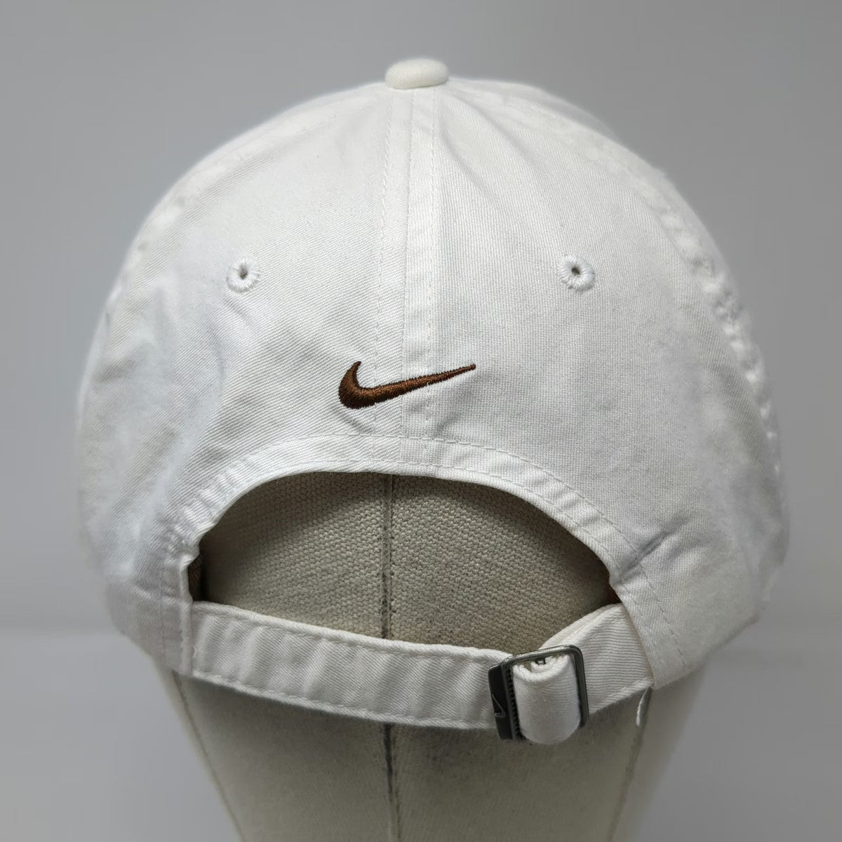Nike Baseball Cap White One Size Blade Logo Golf Hat Brown Underbrim Slideback