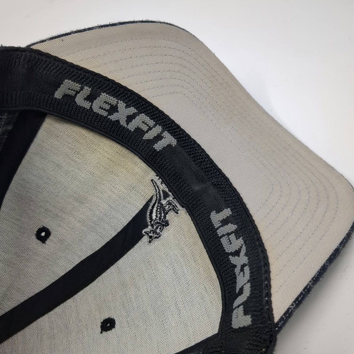 Kangol Baseball Cap Blue Gray White XL Flexfit Mini Plaid Kangaroo Logo Hat