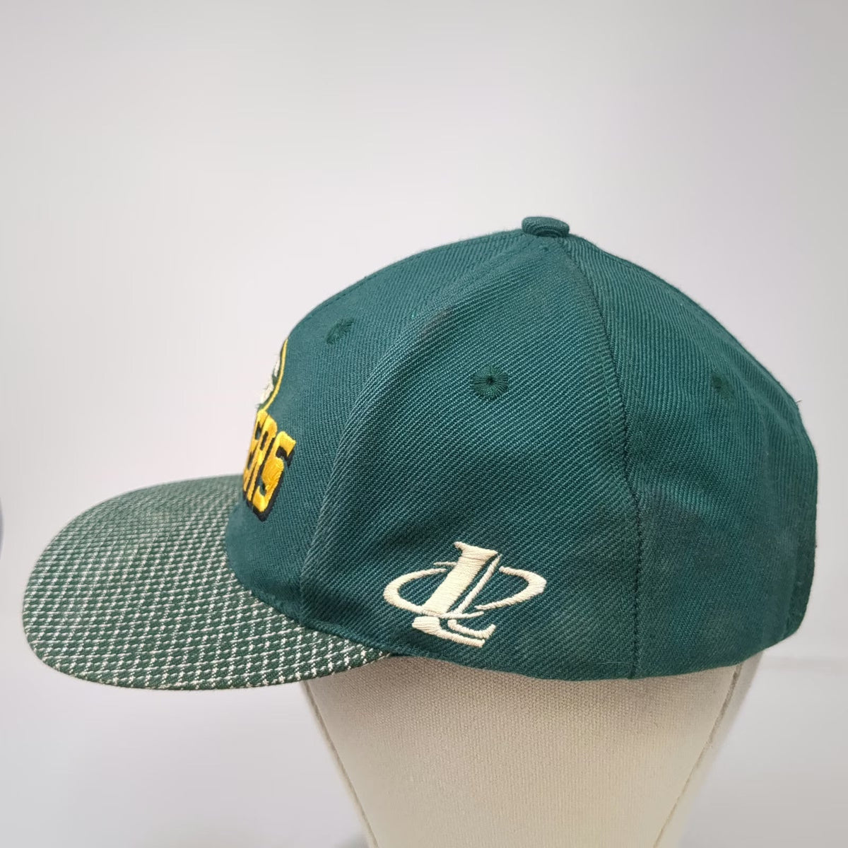 Green Bay Packers NFL Logo Athletic Green Hat Patterned Brim Strapback Vintage