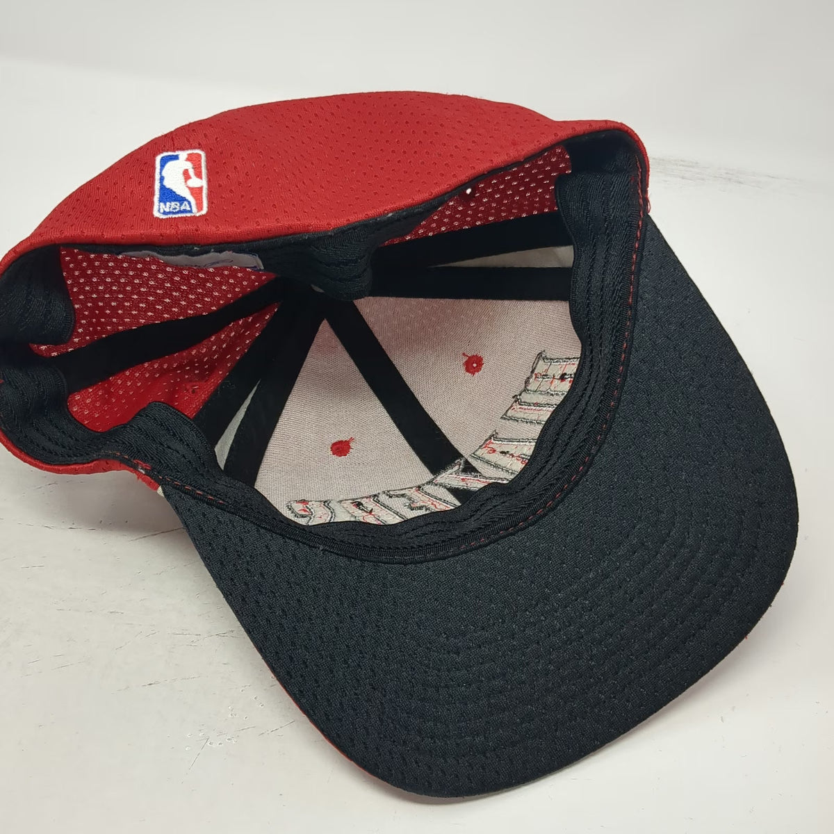 Reebok NBA Portland Trail Blazers Cap Red One Size Mesh Stripes Stretch Fit Hat