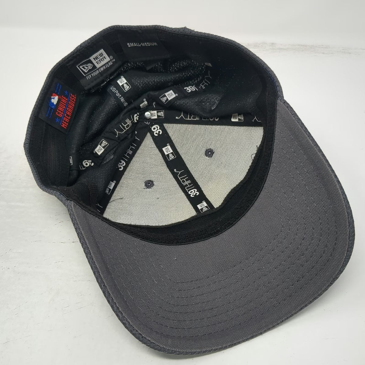 MLB New Era 2012 World Series Fall Classic 39THIRTY Gray Baseball Cap Hat M Logo
