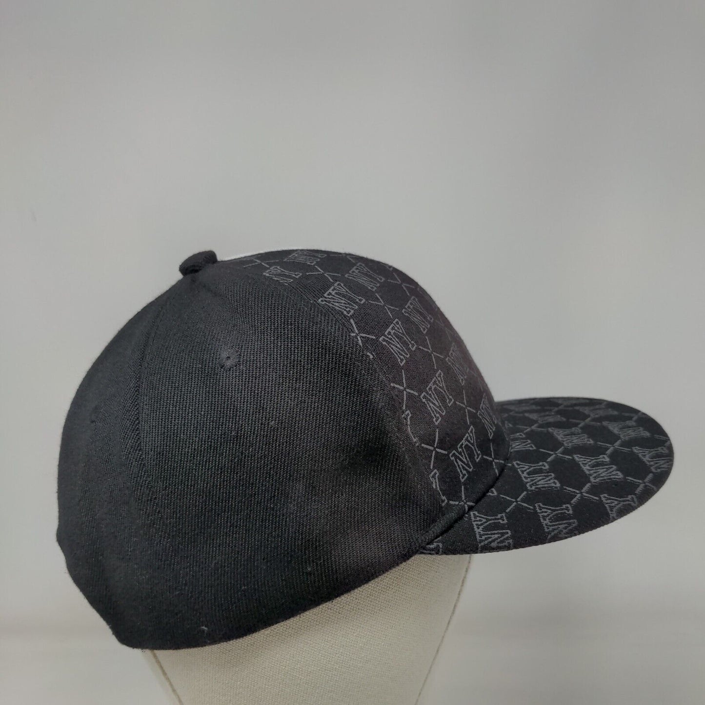 NY New York Snapback Hat Black One Size Adjustable Embroidered 6 Panel