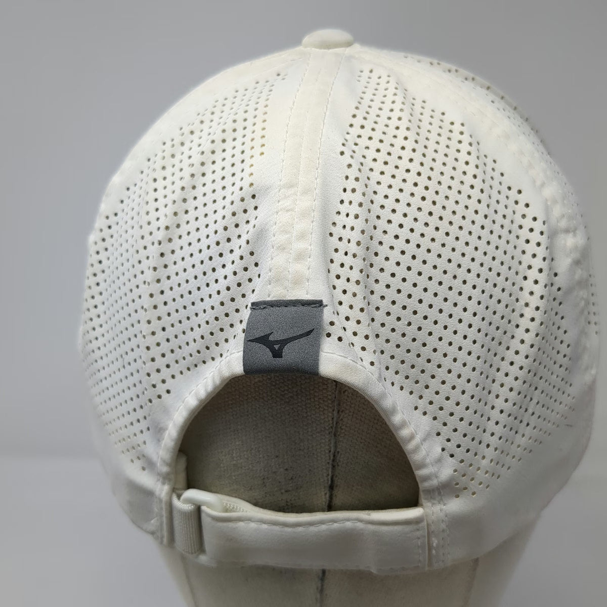 Mizuno Baseball Cap White Gray One Size Flexfit 110 Perforated Strapback Hat