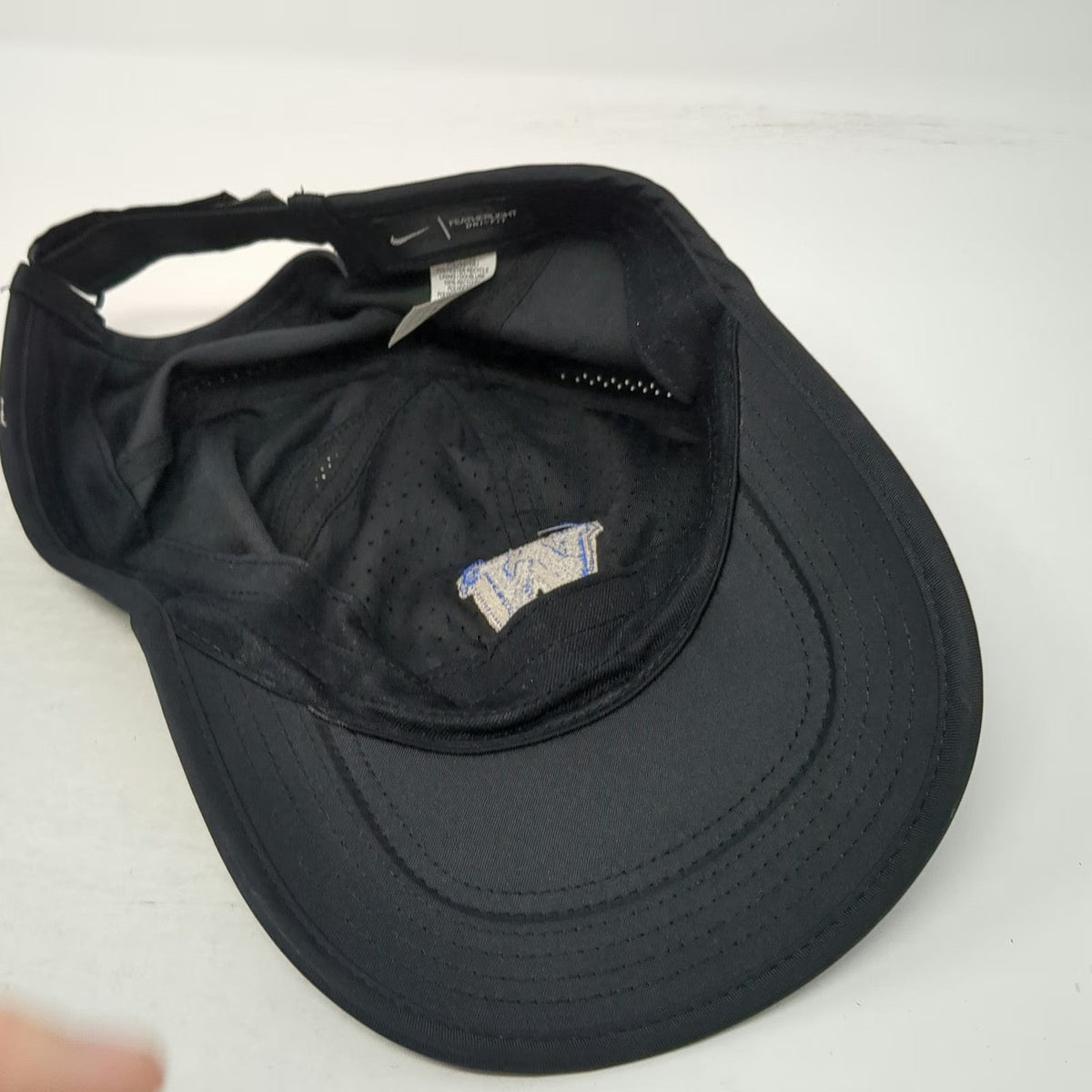 Nike Baseball Cap Black One Size Track & Field Dri-Fit Featherlight W Logo Hat