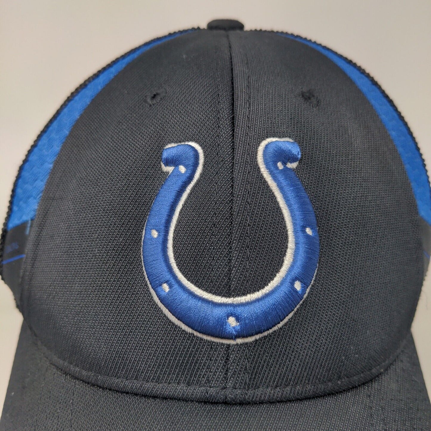 Reebok Mens Snapback Mesh Back Hat Black Size S/M Embroidered Indianapolis Colts