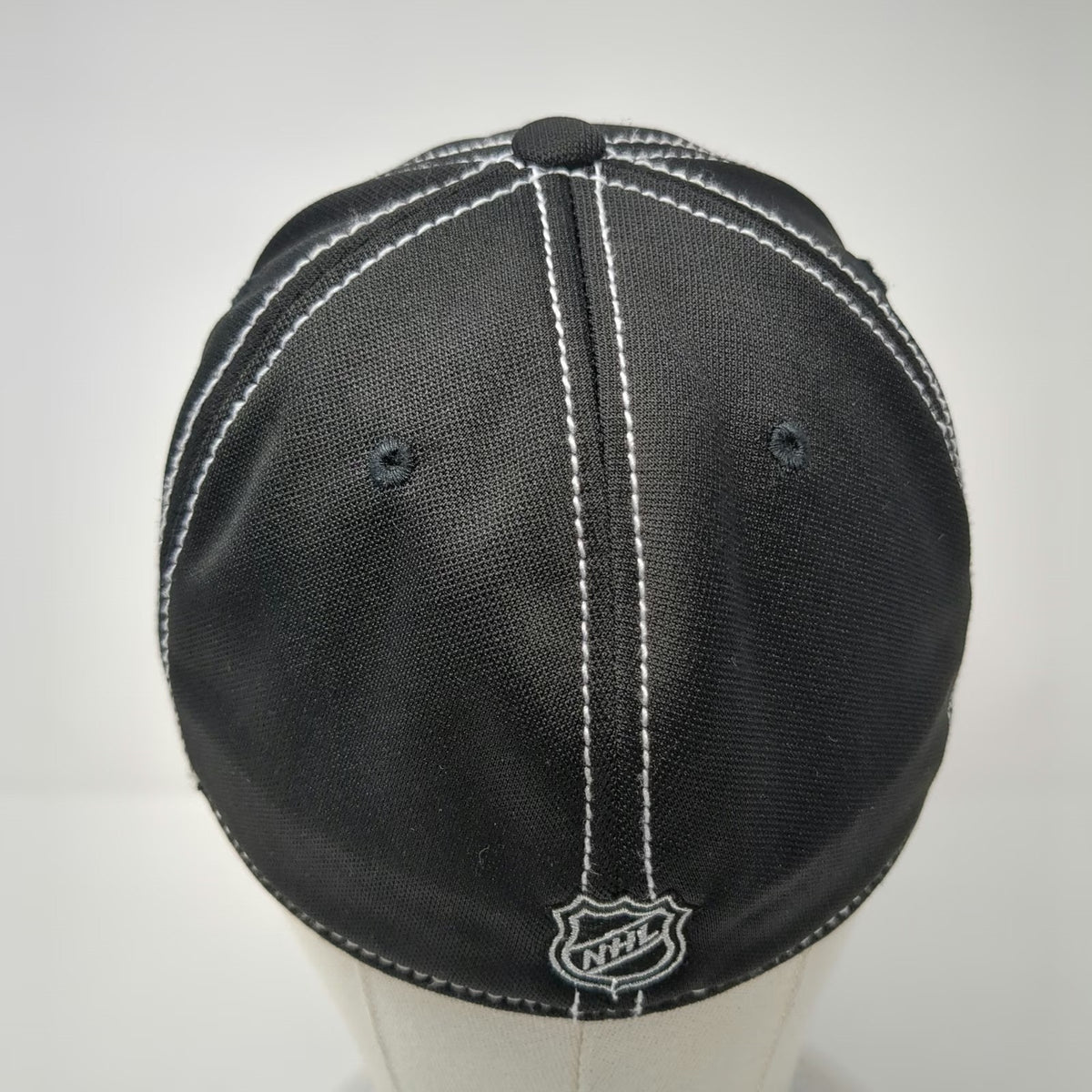 Winnipeg Jets NHL Reebok Cap Black L/XL Contrast Stitching Center Ice Fit Hat