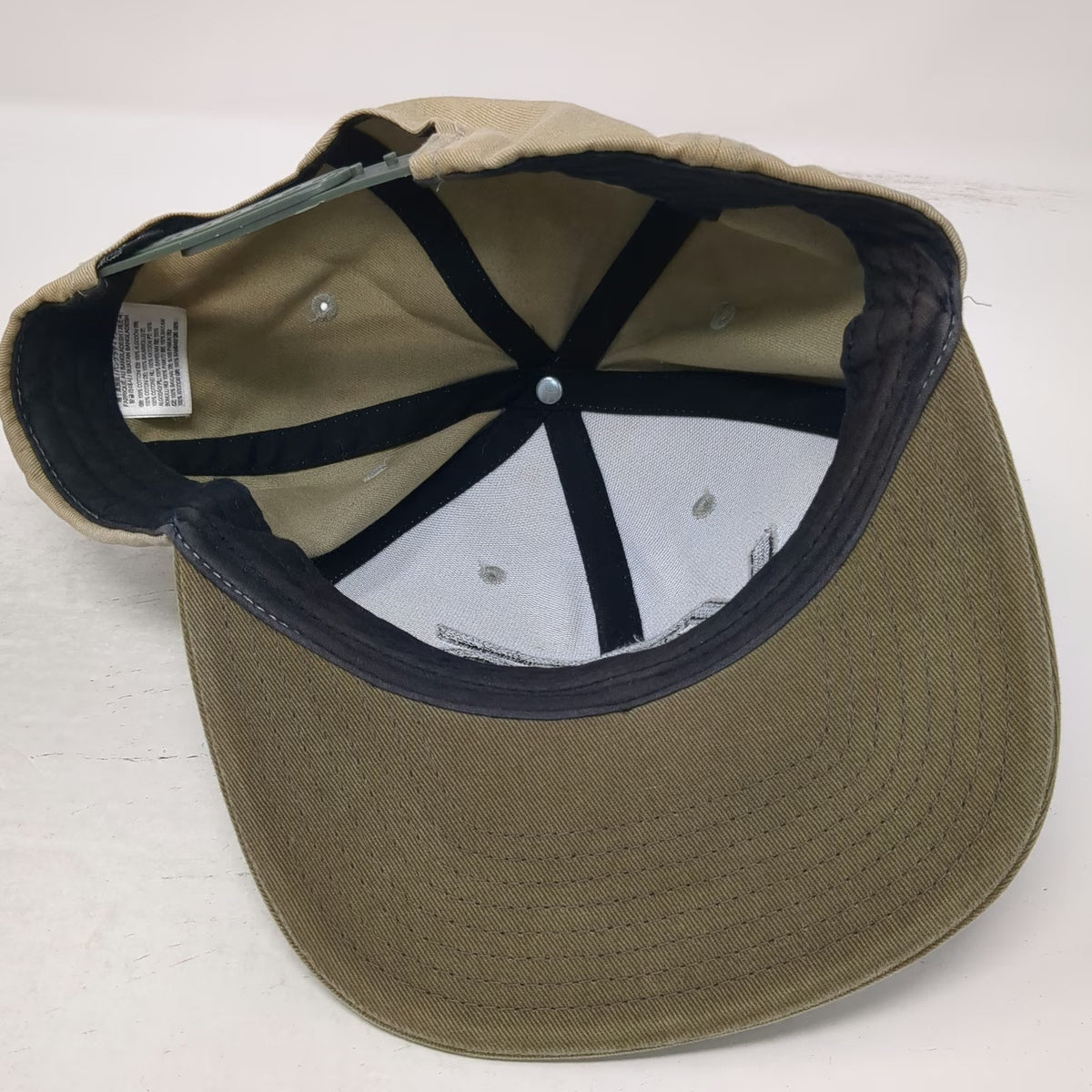 Vans Snapback Hat Beige Green One Size Flat Brim Contrast Bill Logo Cotton