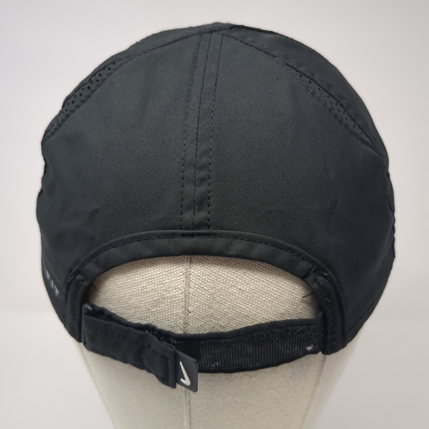 Nike Strapback Hat Black One Size Adjustable Featherlight Swoosh Dri-Fit